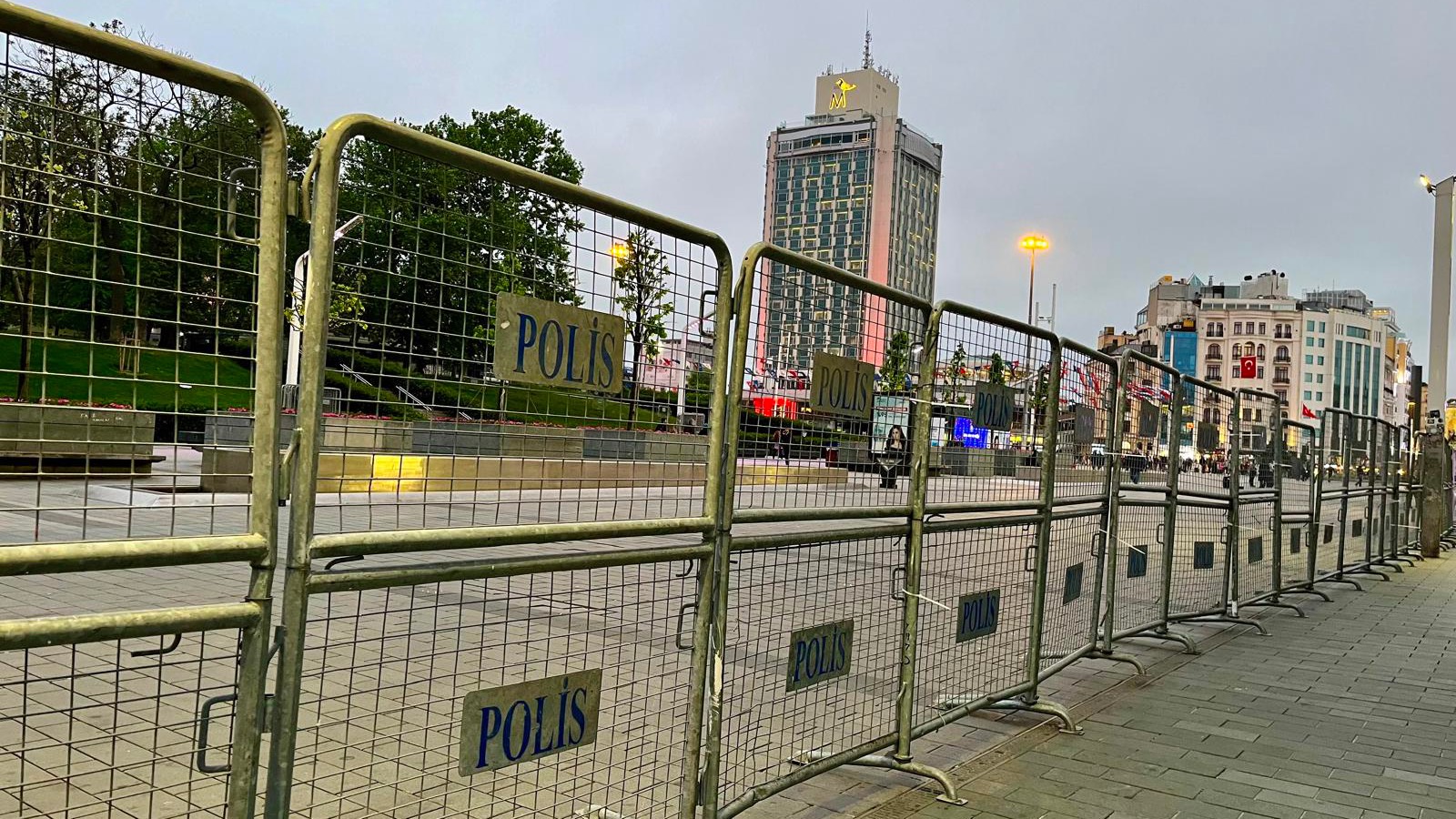 İstanbul Valiliği Taksim'i kadınlara kapattı